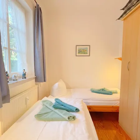 Blau-weiss Goethestrasse 1 1 * Kolpinsee