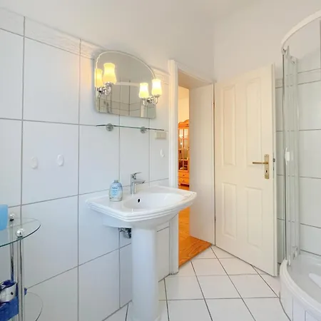 Blau-weiss Goethestrasse 1 1 *