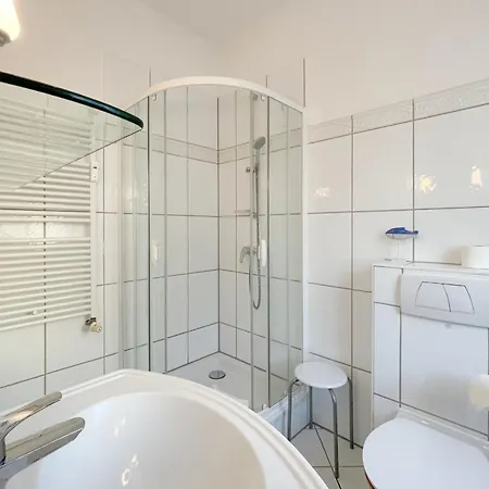 Blau-weiss Goethestrasse 1 1 * Kolpinsee